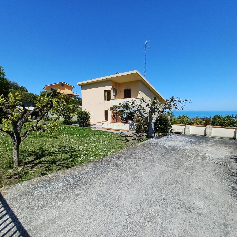 B&B Verena, Casa Ferrari Colonnella Exterior foto